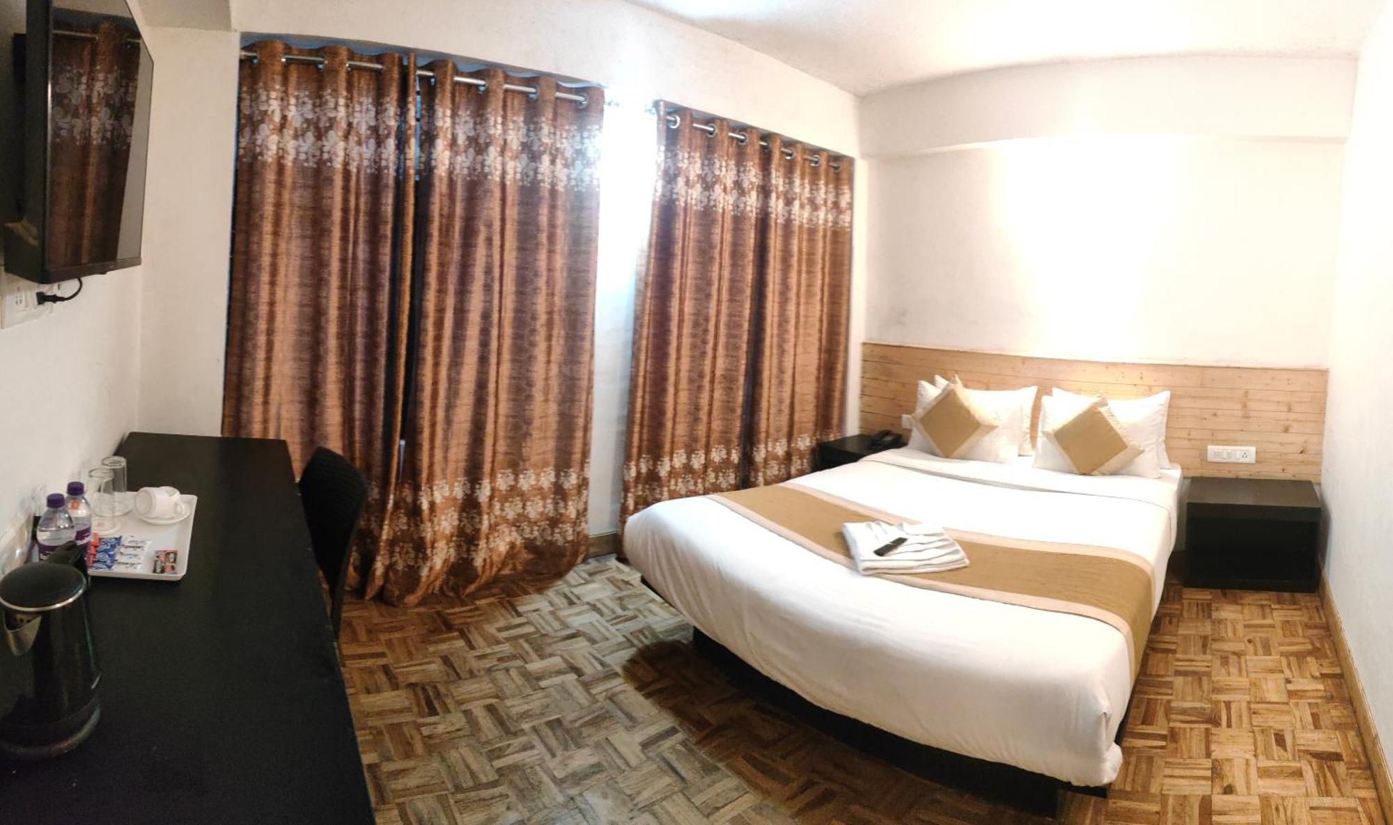 Cherrywood Suites & Spa By Easygorooms Дарджилинг Екстериор снимка